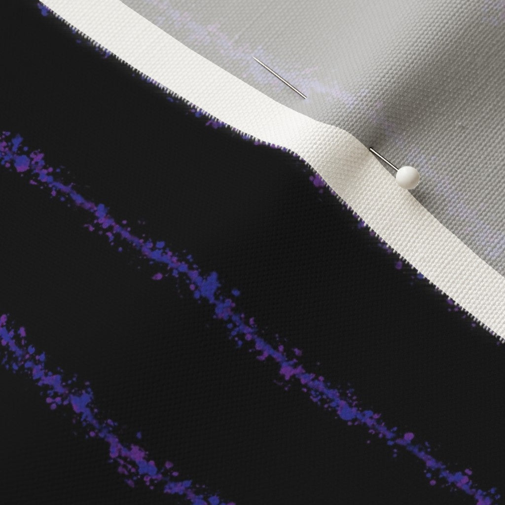 Salpicadura a rayas púrpura + tela negra