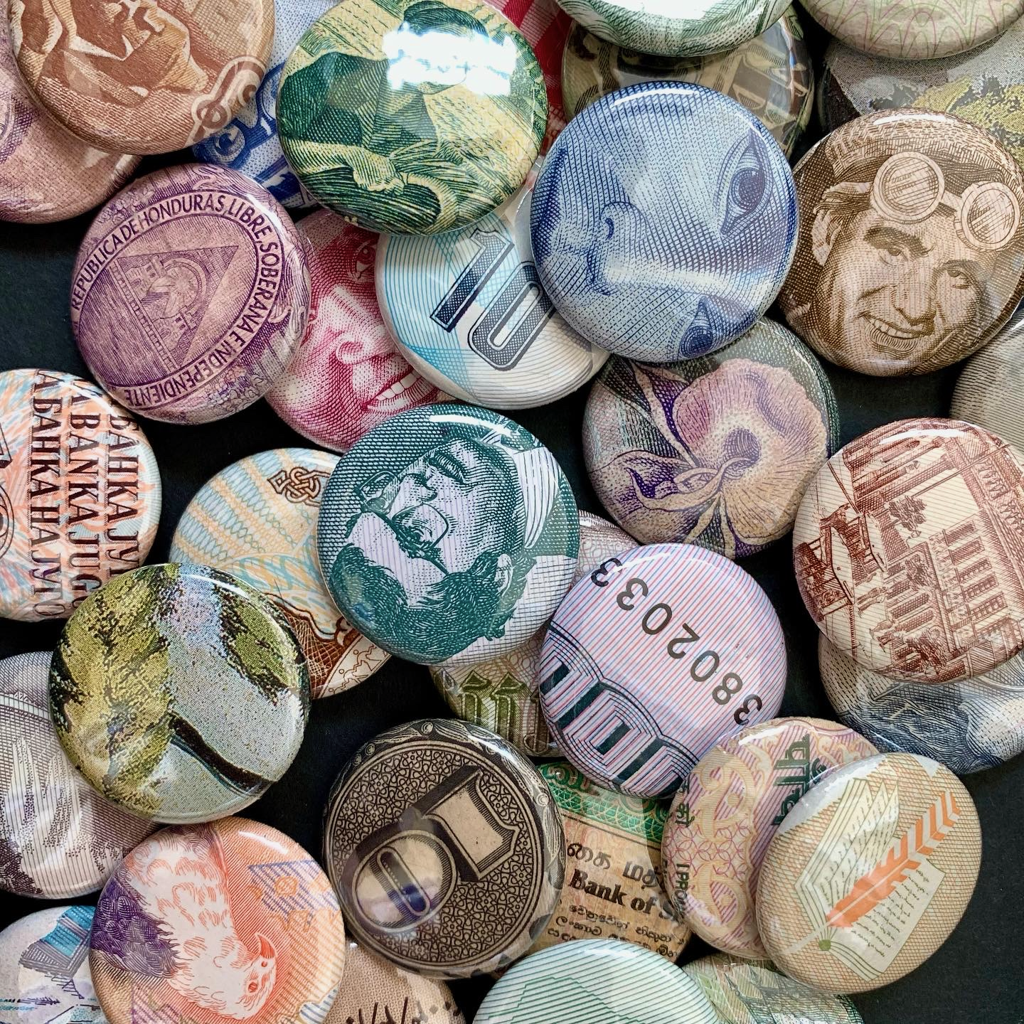 Set of 100 Foreign Currency Buttons by Studio Ten Design